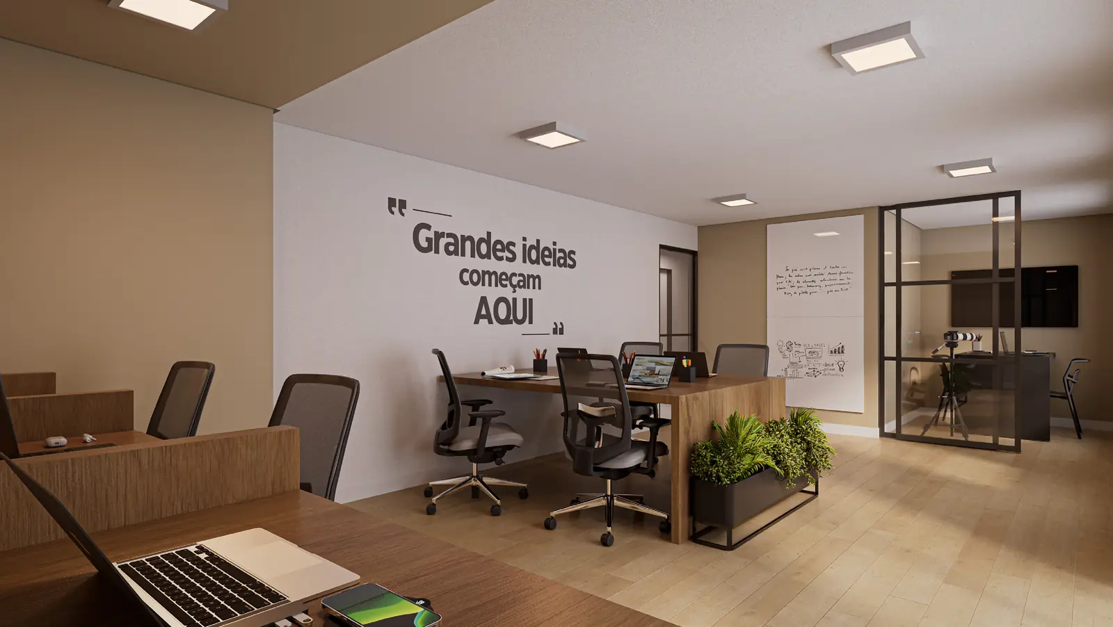 Coworking do rooftop do Hype Condomínio Clube, com mesas de trabalho, cadeiras e sala de reunião envidraçada
